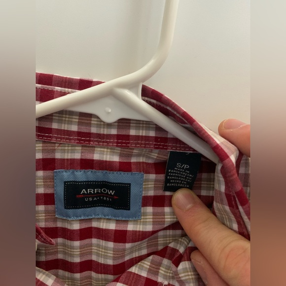 Arrow Short Sleeve Button Down Shirt - Picture 3 of 3